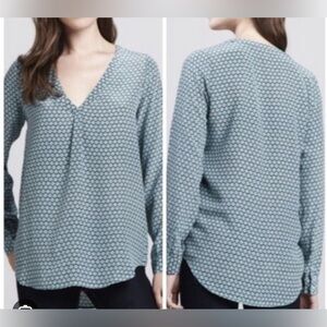 JOIE Floral Tile Printed Silk Daryn Blouse Top Tunic Small. 256